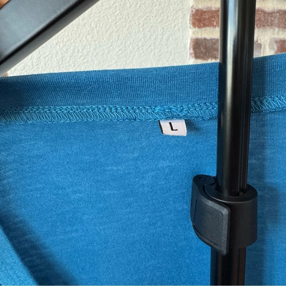 NEW Blue V-Neck Tiered Women's Short Sleeve Spring/Summer Dress - Large - Picture 3 of 4